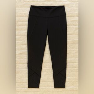 Ivivva by Lululemon Black cropped Leggings with pockets size youth 10